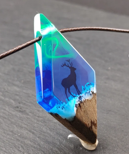 Diamond Üçgen Kuzey Işıkları Geyik Epoksi Kolye